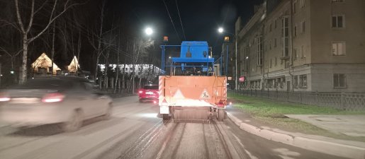 Уборка улиц и дорог спецтехникой и дорожными уборочными машинами стоимость услуг и где заказать - Астрахань