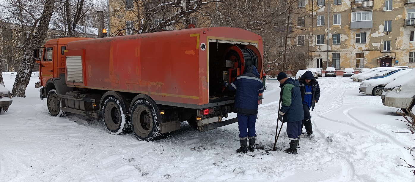 Прочистка канализации от засоров гидропромывочной машиной и специальным оборудованием в Верхнем Баскунчаке