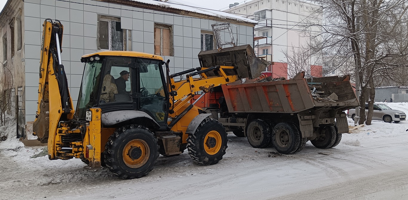 Уборка и вывоз строительного мусора, ТБО с помощью экскаватора и самосвала в Началово